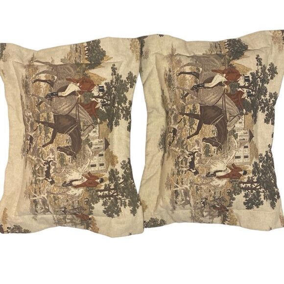 VTG Pillows 2 pcs Fox Hunt Dogs Hounds Horses Equestrian Thomasville Made in USA - Picture 3 of 5